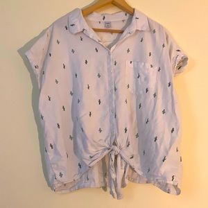 XL Old Navy cactus button down and tie front shirt